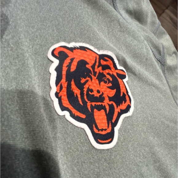Nike men’s quarter zip, Chicago Bears logo - Picture 4 of 5